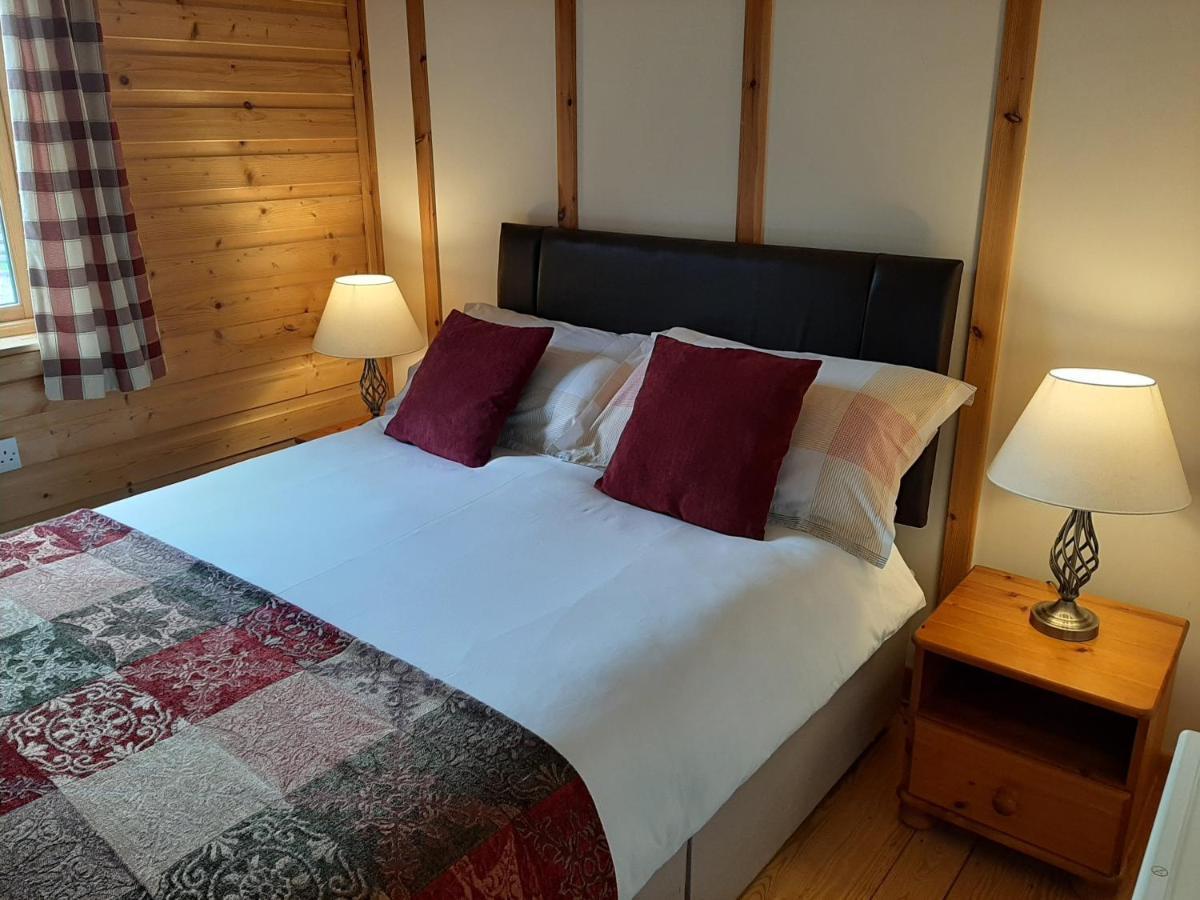 Tayview Lodges Pitlochry Extérieur photo